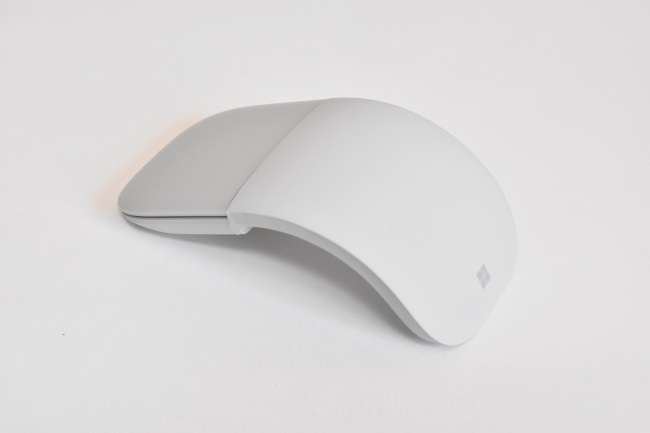 Surface Arc Mouse（使うときの形状）
