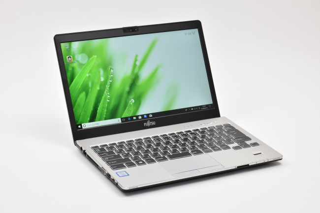 LIFEBOOK WS1/B3 正面（向かって斜め左）