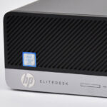 『HP EliteDesk 800 G3 SF』レビュー 省スペースでも高い拡張性！縦横自在に置けるビジネス向けデスクトップPC（前編）