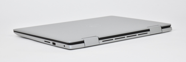 Inspiron 15 5000 2-in-1 (5582) 天面（その３）