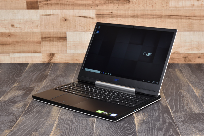 Dell G5 15 (5590) 正面