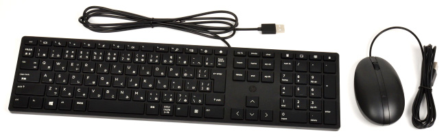 同梱のキーボードとマウス