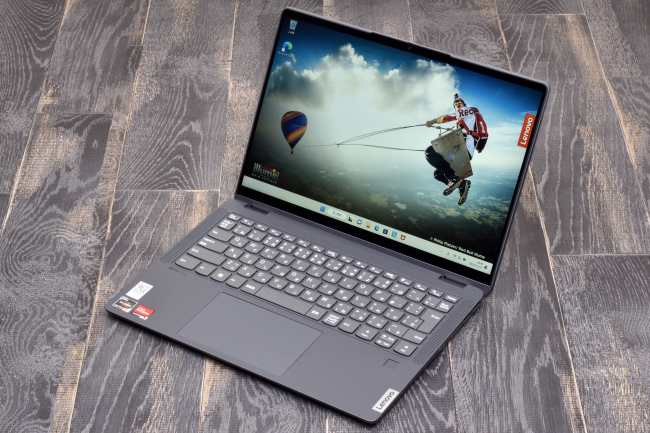 定番HOT】 Lenovo ノートパソコン IdeaPad Flex 550i：Core i7搭載
