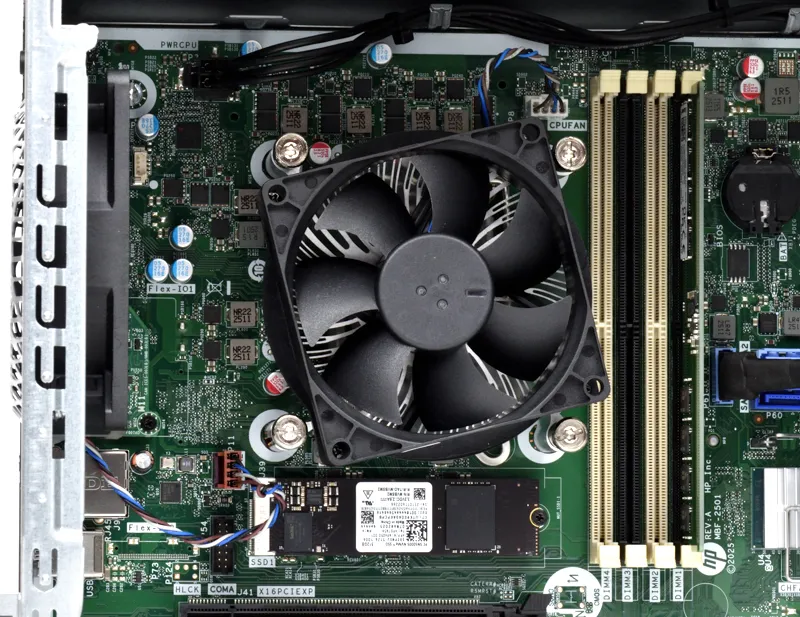 CPU、メモリ、SSD