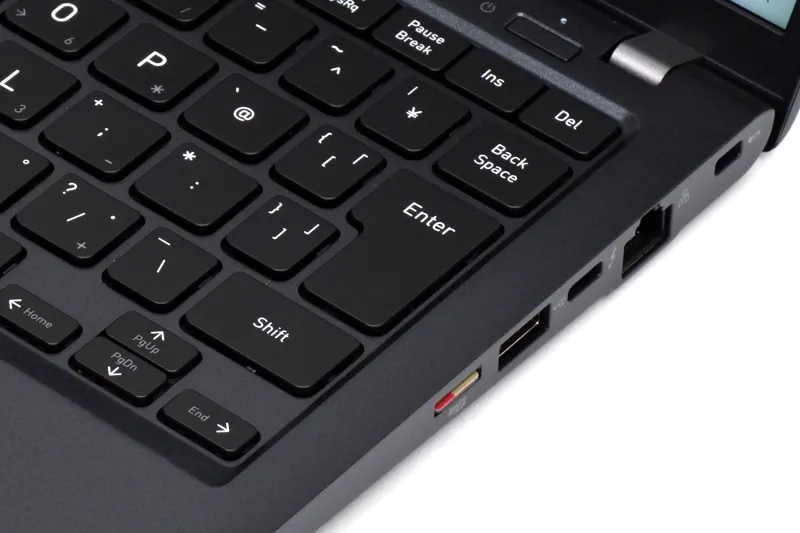 microSDカードスロット