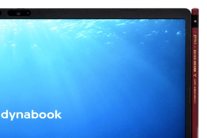 左右のベゼルは狭額縁