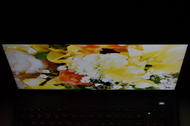 上側 ディスプレイ面から30度の角度