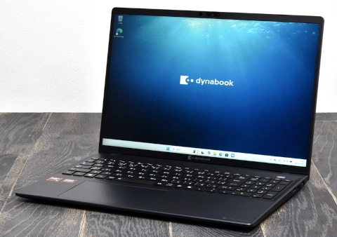 正面斜め（背景付き）