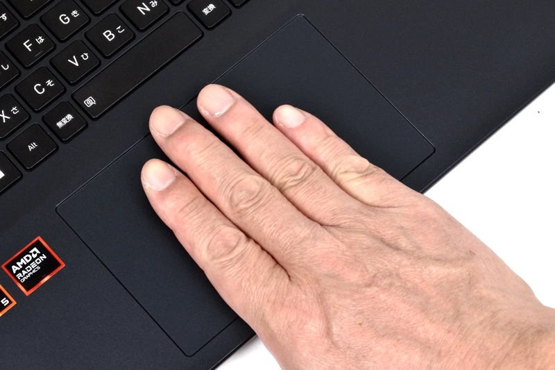 タッチパッドのサイズ感