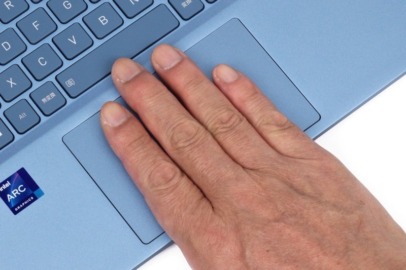 タッチパッドのサイズ感