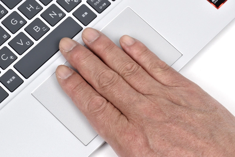 タッチパッドのサイズ感