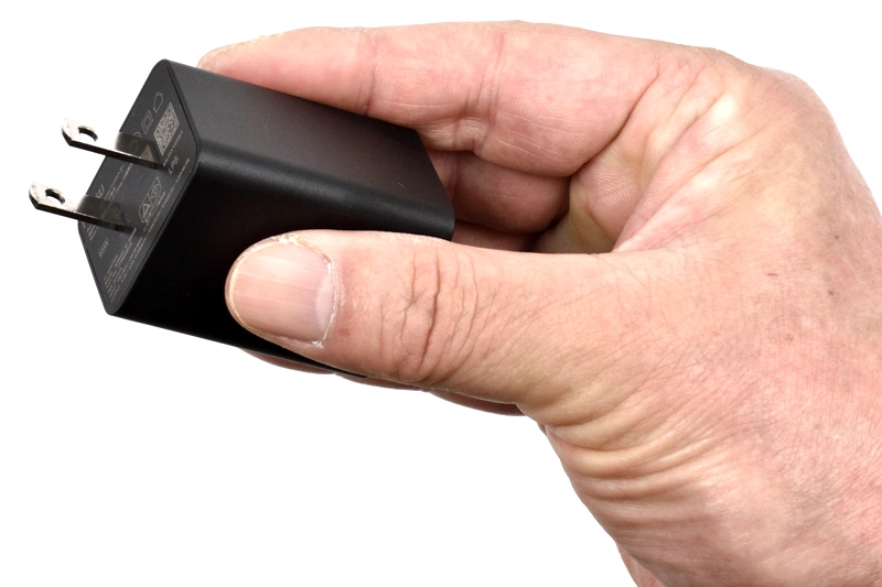 電源アダプターの大きさイメージ