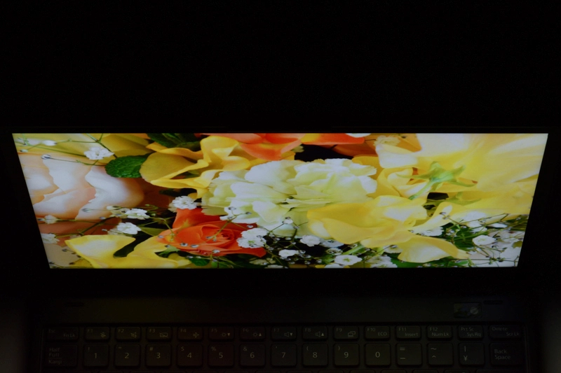 上側 ディスプレイ面から30度の角度