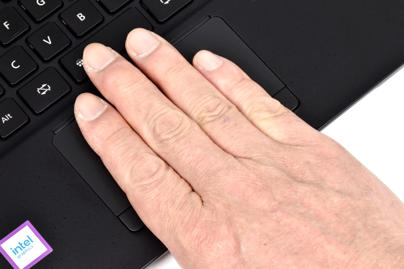 タッチパッドのサイズ感