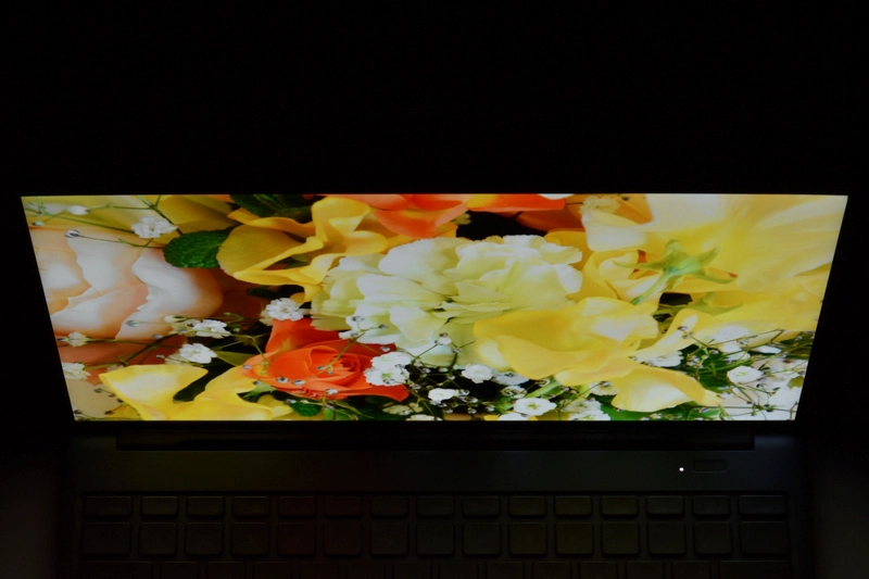 上側 ディスプレイ面から30度の角度