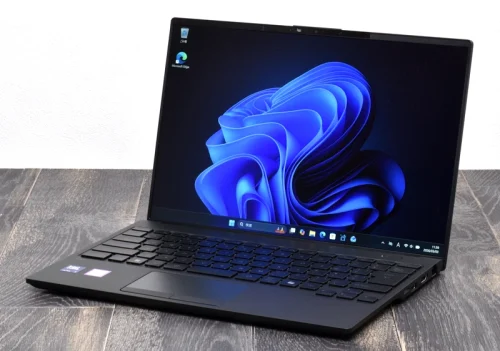 正面斜め（背景付き）