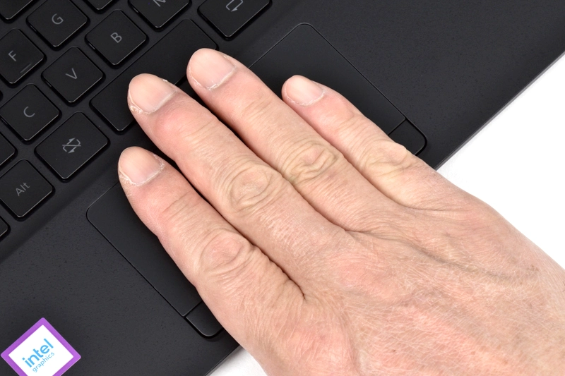 タッチパッドのサイズ感