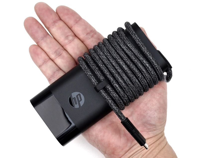 電源アダプターの大きさイメージ