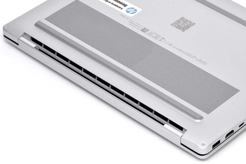 底面側から見た排気口