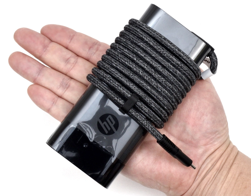 電源アダプターの大きさイメージ