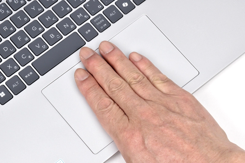 タッチパッドのサイズ感